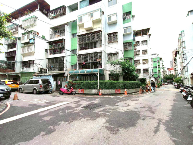 B100 中正家園國泰建設邊間大戶四房