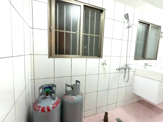 B140 稀有低總價一樓捷運商圈７分鐘