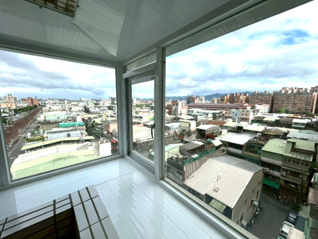 C79景觀、捷運 兩人世界大套房