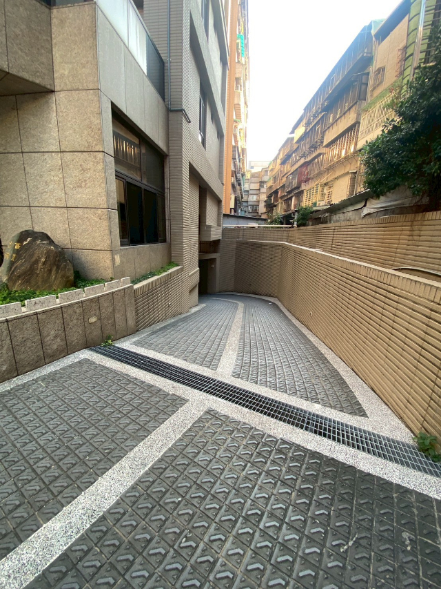 C148 西園吉祥３房車