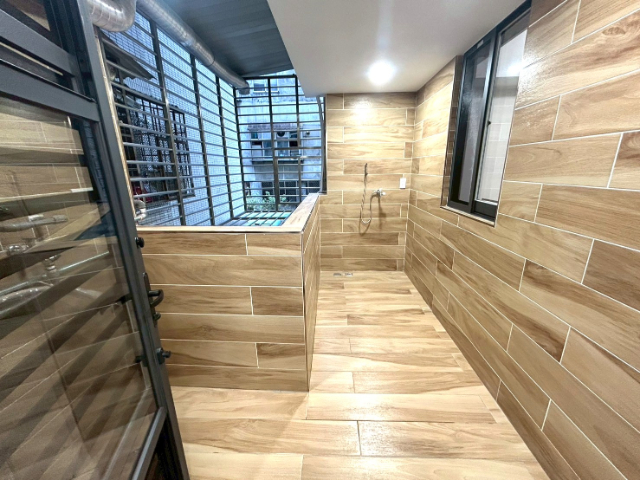 A57中原標準格局有大陽台還有車位喔！